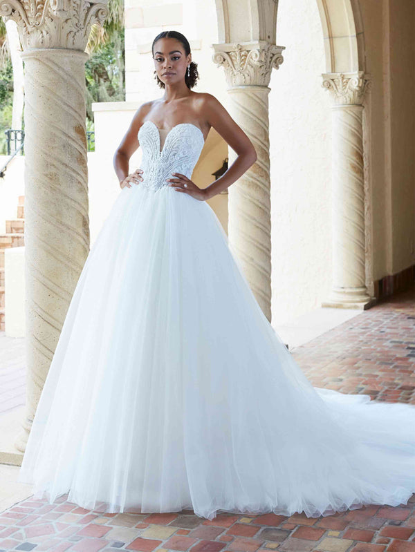 Christina Wu Brides (15837) 2023
