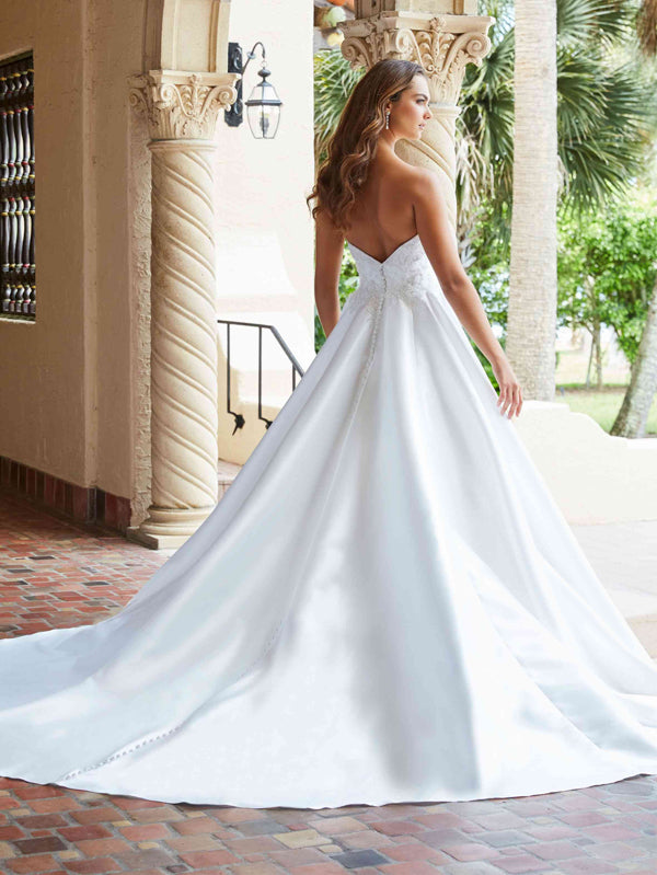 Christina Wu Brides (15845) 2023